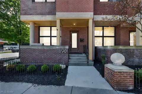 11901 Detroit Ave, Lakewood, OH 44107