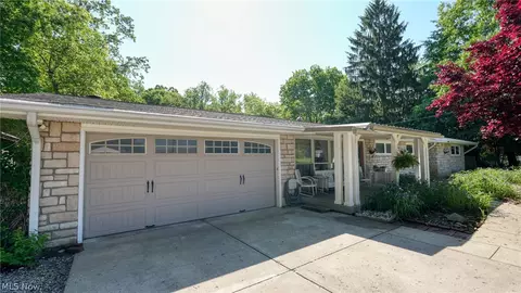 2270 Weiler Dr, Zanesville, OH 43701