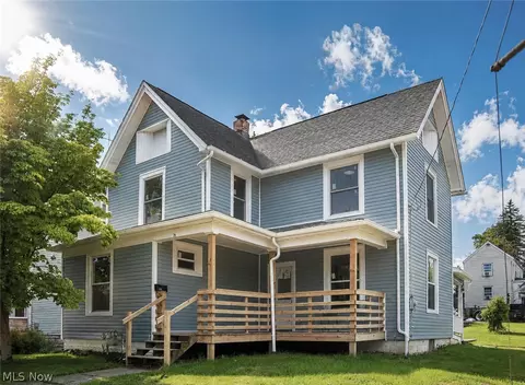 705 9th St SW, Massillon, OH 44647