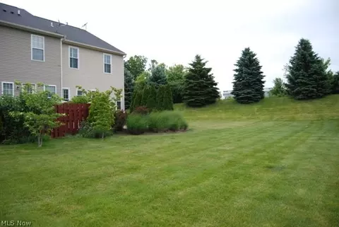 Exterior - 105 Limestone Ct, Berea, OH 44017 photo 4 of 6