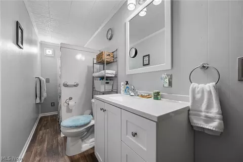 Bath - 18464 5th St, Beloit, OH 44609 photo 1 of 3