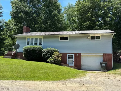 6601 Mapleton St SE, East Canton, OH 44730
