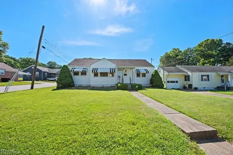 4398 Packard St, Parkersburg, WV 26104
