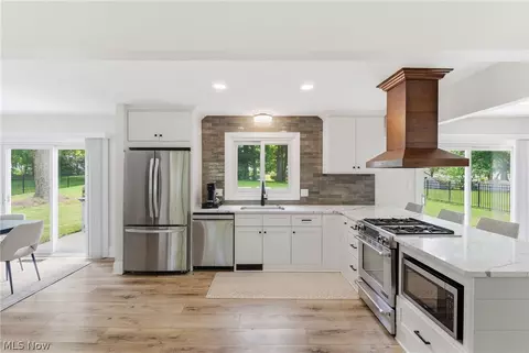 Kitchen - 161 Devorah Dr, Aurora, OH 44202 photo 1 of 3