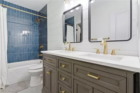 Bath - 161 Devorah Dr, Aurora, OH 44202 photo 2 of 2