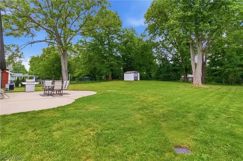 Exterior - 161 Devorah Dr, Aurora, OH 44202 photo 3 of 8