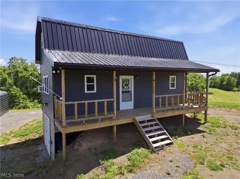100 Scott Rd, New Matamoras, OH 45767