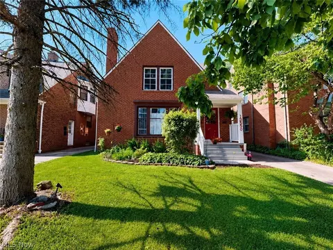 13550 Cedar Rd, University Heights, OH 44118