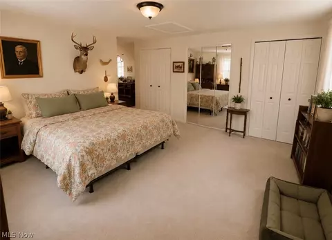 Bedroom - 38155 Aurora Rd, Solon, OH 44139 photo 3 of 4