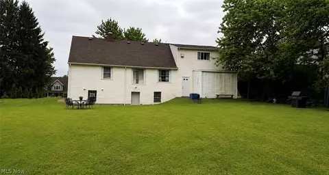 Exterior - 38155 Aurora Rd, Solon, OH 44139 photo 5 of 6