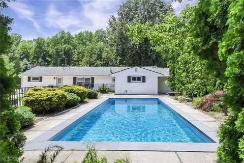 Exterior - 301 Crosse Rd, Amherst, OH 44001 photo 13 of 13
