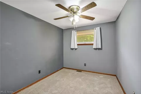 Bedroom - 301 Crosse Rd, Amherst, OH 44001 photo 4 of 8