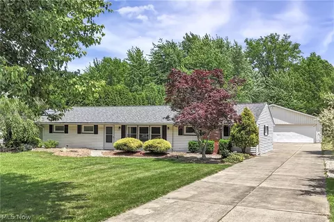 Exterior - 301 Crosse Rd, Amherst, OH 44001 photo 3 of 13