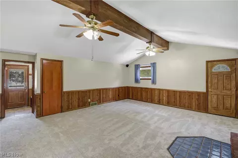 Living - 301 Crosse Rd, Amherst, OH 44001 photo 5 of 8