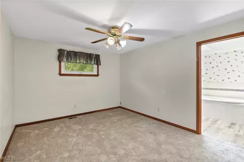 Bedroom - 301 Crosse Rd, Amherst, OH 44001 photo 1 of 8