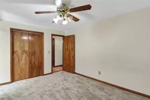 Bedroom - 301 Crosse Rd, Amherst, OH 44001 photo 3 of 8
