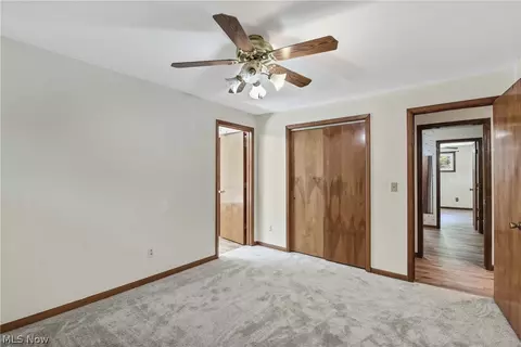 Bedroom - 301 Crosse Rd, Amherst, OH 44001 photo 2 of 8
