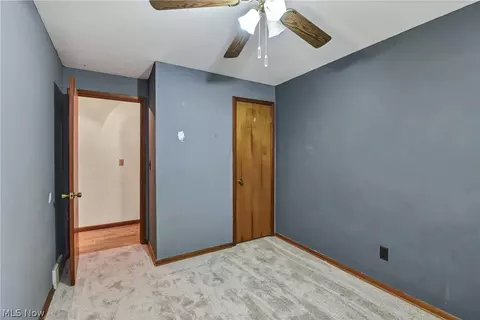 Bedroom - 301 Crosse Rd, Amherst, OH 44001 photo 5 of 8