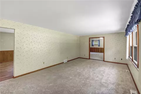 Living - 301 Crosse Rd, Amherst, OH 44001 photo 1 of 8
