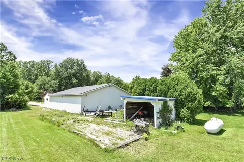 Exterior - 301 Crosse Rd, Amherst, OH 44001 photo 10 of 13