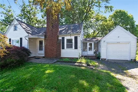 3726 Vernon Ave NW, Canton, OH 44709