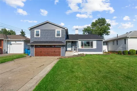3053 Chris Ave, Lorain, OH 44052