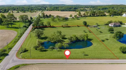 Barrs Street Sw, Massillon, OH 44647
