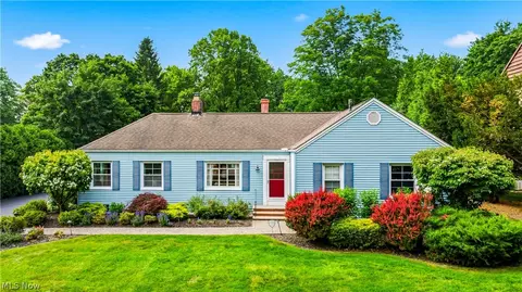 6666 Ridgebury Blvd, Mayfield Heights, OH 44124