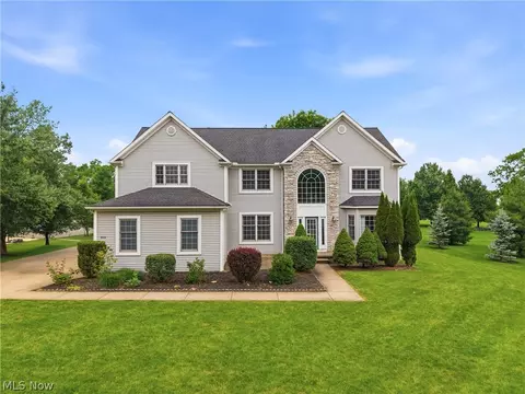 11678 Dunham Rd, Northfield Center, OH 44067