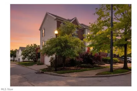8316 Chester Pkwy, Cleveland, OH 44103