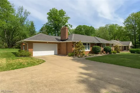 34995 Solon Rd, Solon, OH 44139