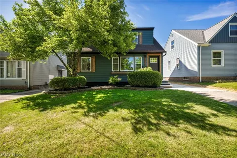 13510 Rockside Rd, Garfield Heights, OH 44125