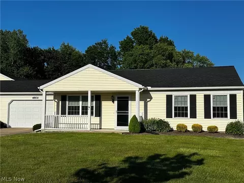 6831 Farmingdale Ln, Mentor, OH 44060