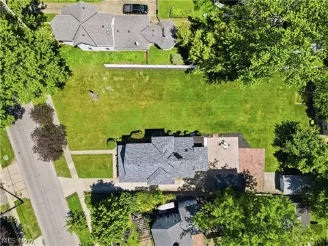 View/Area - 1926 Walnut Blvd, Ashtabula, OH 44004 photo 3 of 4