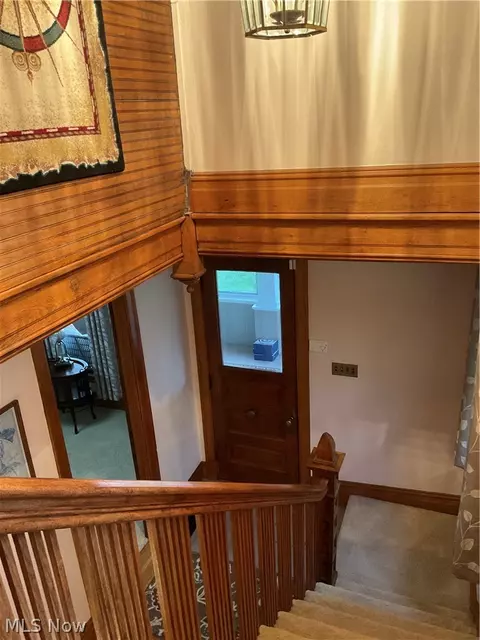 Entry Way - 1926 Walnut Blvd, Ashtabula, OH 44004 photo 9 of 11