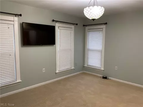 Bedroom - 1926 Walnut Blvd, Ashtabula, OH 44004 photo 6 of 8