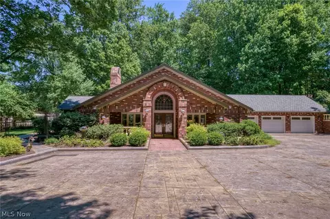 7035 Quarry Rd, Amherst, OH 44001