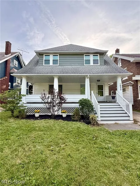 1650 Elbur Ave, Lakewood, OH 44107