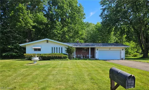 2980 Bauker Ln, Youngstown, OH 44505