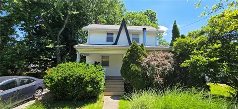 555 Wyandot Ave, Akron, OH 44305