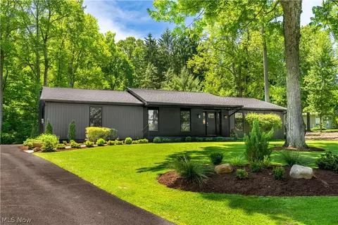 45 Hampshire Rd, Akron, OH 44313
