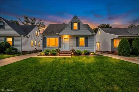 2699 Lincoln Ave, Parma, OH 44134