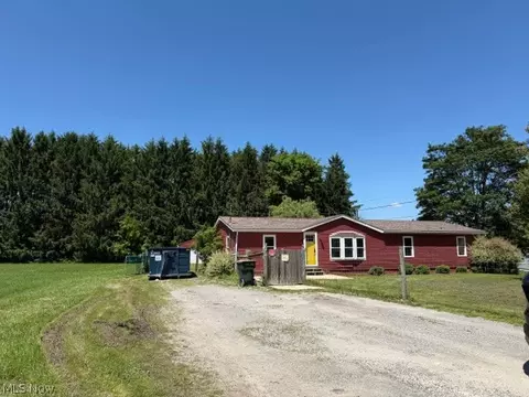 3618 Columbiana Rd, New Springfield, OH 44443