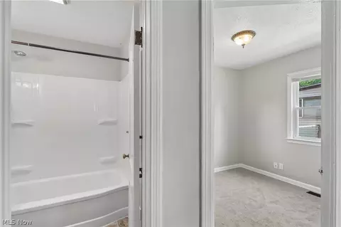 Entry Way - 791 Eugene St, Akron, OH 44306 photo 2 of 3