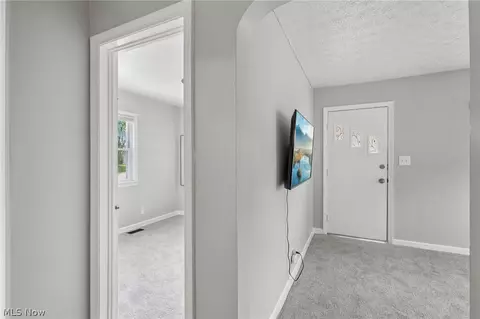 791 Eugene St, Akron, OH 44306 photo 8