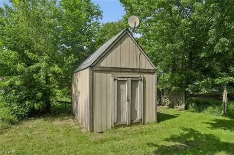 Exterior - 791 Eugene St, Akron, OH 44306 photo 7 of 8