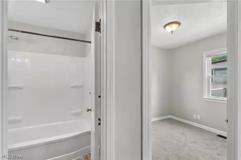 791 Eugene St, Akron, OH 44306 photo 21