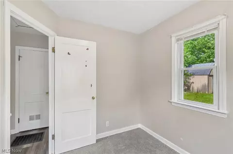 791 Eugene St, Akron, OH 44306 photo 18