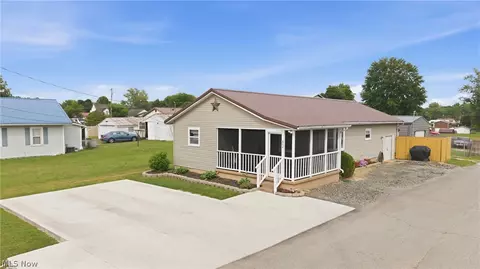 802 7th Ave, Parkersburg, WV 26101