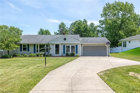 8073 W 130th St, North Royalton, OH 44133